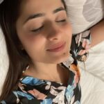 Vaishali Takkar Instagram - Tips for a good night sleep : 1 . Clean yourself 2. Wear a cute and comfy Night suit 3. Count Your Blessings ❣️ My Nightwear is from @sachha_sauda13 🥰