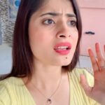 Vaishali Takkar Instagram - It’s not easy to be an easy person 🤦🏻‍♀️ #reels #reelsinstagram #funnyvideos
