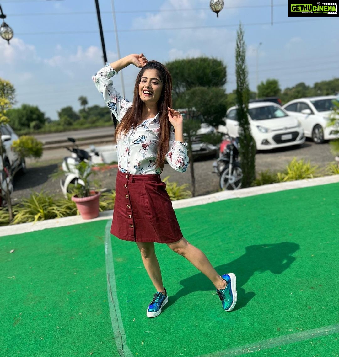 Vaishali Takkar Instagram - Being happy doesn’t cost a thing.. ♥️