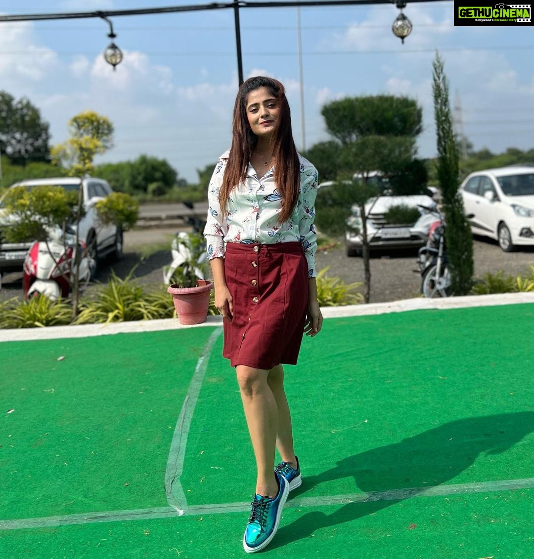 Vaishali Takkar Instagram - Being happy doesn’t cost a thing.. ♥️