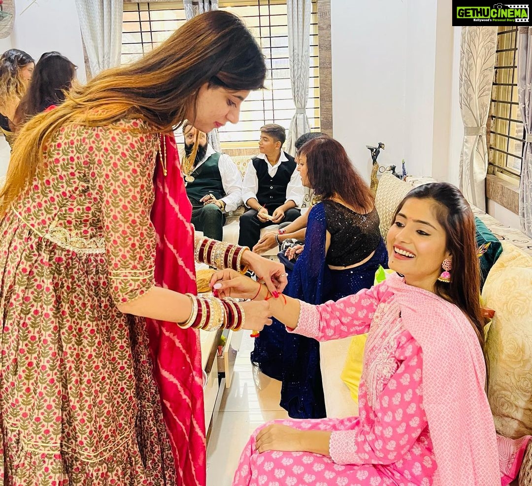 Vaishali Takkar Instagram - Happiest Rakshabandhan from me and Mine to You and Yours ❤️ #rakshabandhan #brothersisterlove