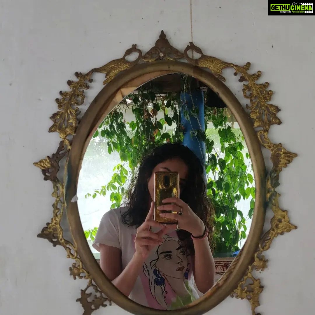 Vaishnavi Dhanraj Instagram - Workaction 🌼 @firemountainretreat_ #workaction #yoga #nature #bliss #nofilterneeded #mykindofplace #ayurveda #yoga #health #meditation #holistichealth #detox #healing #mumbai #peace #positivevibes #bollywood #retreat #firemountainretreat