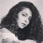 Vaishnavi Dhanraj Instagram - Mere Paas Se jo Guzra ..Mera Haal Tak Na Pucha .. Main Kaise Maan Jaun woh Door Ja Ke Roya .. ? - Parveen Shaakir Sahiba. Tere Paas se jo guzare toh junoon mein the Faraaz .. Jab door jaake socha ..toh zaaarr zaaarr roye. - Faraaz Sahab