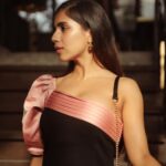 Veebha Anand Instagram - 👛🌸🌷 📸 @fofography._ 👗 @meeamifashion (managed by @payalrai1303 @karanraii11 ) Jwellary @timelessjewelsby_s