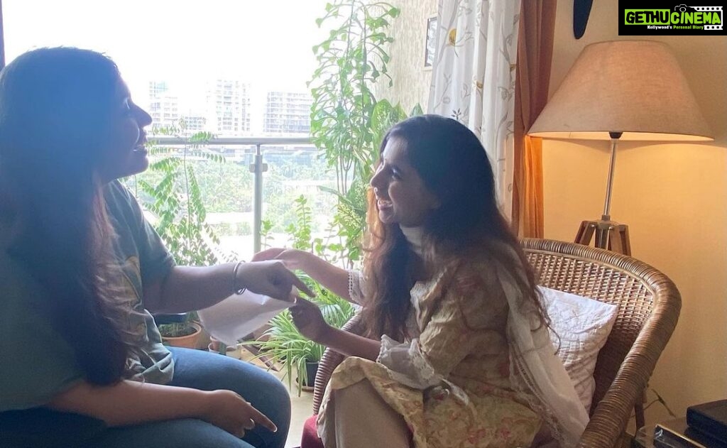 Veebha Anand Instagram - Some appearances are worth saying yes for! It’s was your narration @brinda_mitra that made me say yes for the part and I’m GLAD to be a part of your (our) first film! Cheers to this beautiful journey ahead!! Congratulations to you and the entire team!! @bhavesha I still remember your words, “ accha BRINDA is directing a film and you are doing it” 🙈😂😂 Mere pyaare dost💕💕 Our film is live on @disneyplushotstar #storiesonthenextpage