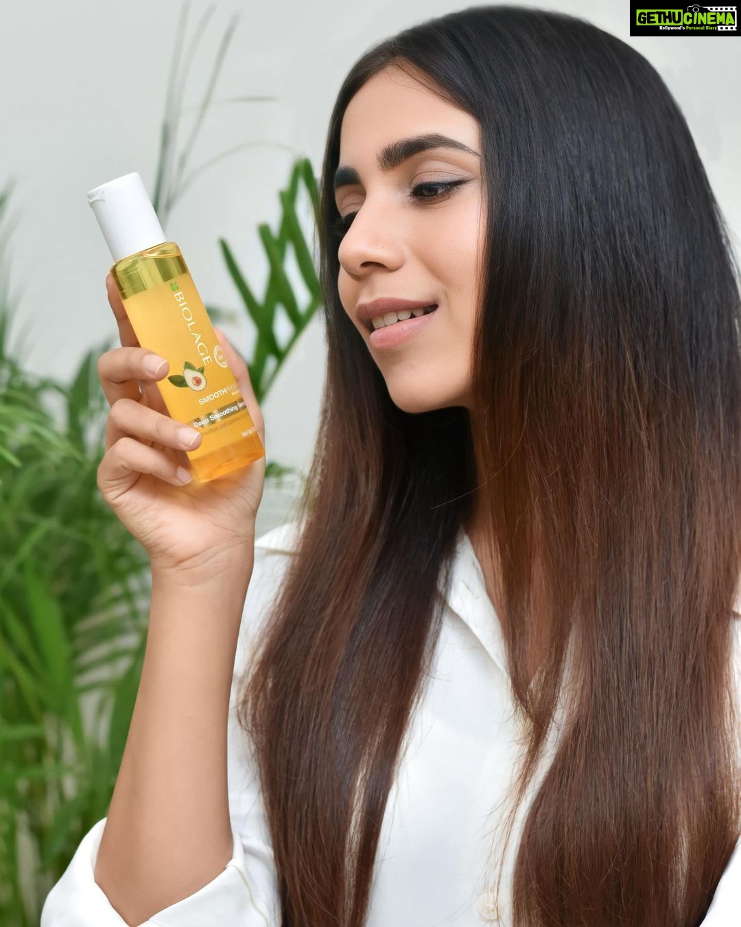 Veebha Anand Instagram - Thank you @biolage for introducing me to these amazing ranges of products! I absolutely love how the Biolage SmoothProof 3-step Regime (Shampoo-Conditioner-Serum) makes my hair frizz free instantly! . and the hero product from this range which is the Deep Smoothing 6 in 1 Serum is definitely my favorite! Enriched with avocado and grapeseed oil, this serum has now become my hair care buddy for life! . On days when I want to add extra nourishment to my hair...The Deep Treatment Packs comes to my rescue! . By using these fab beauties I said goodbye to my frizzy hair and even you can! I would highly recommend you guys to try out these beauties from Biolage and thank me later! Good for hair, good for you, good for the planet! #Ad #BiolageSmoothProofSerum #NatureInspiredProfessionalCare #BiolagePartner #AllSeasonFrizzControl #Biolage #BiolageIndia #MatrixOptiCare #MatrixIndia @biolage