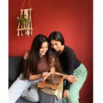 Veebha Anand Instagram – It’s your birthday!!!! 🎂🍷✨✨✨ प्यार प्यार and ढेर सारा प्यार और बहोत सारा प्यार😂♥️♥️ 
@preeti_chaudharyy #bffbirthday #prebirthday