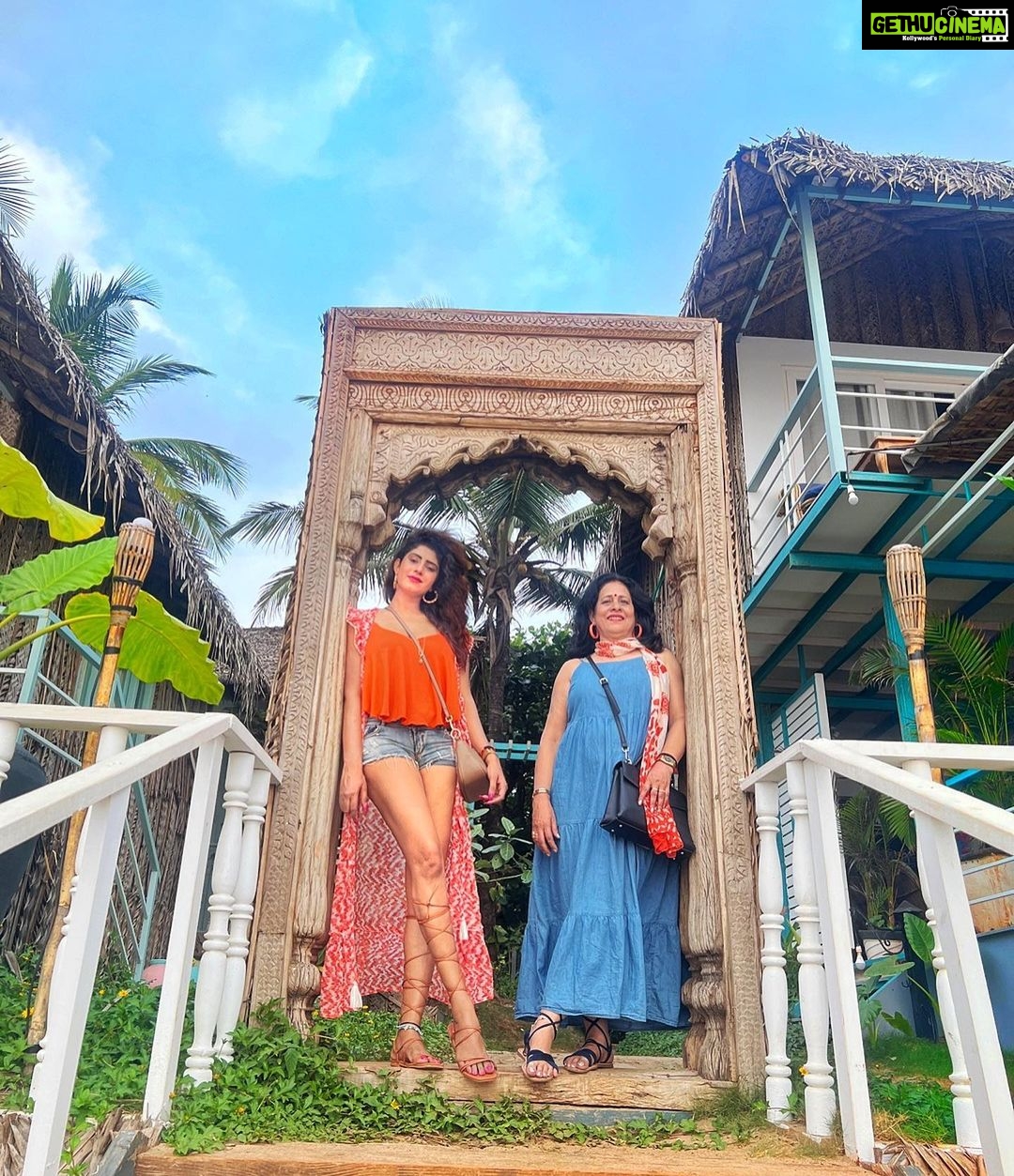 Vindhya Tiwari Instagram - U have my 🧡 @agondacottages_ #agondacottages #goa #vibes