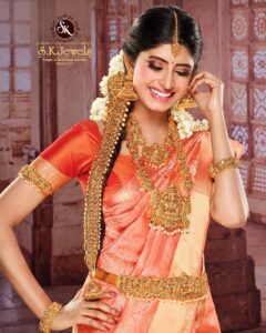 Vindhya Tiwari Instagram - Flaunting my Indian-ness for a jewellery brand #brandendorsement #templejewellery #collection  @elance.arts