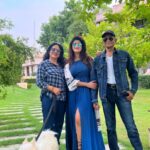 Vindhya Tiwari Instagram - Holiday time with fam 💙❤️@treeofliferesortsandhotels #life #enjoy #vacations #familytime #mummypapa #closetonature the best part about this vacation is nainu 🐶doing ghoomi-ghoomi with us !!
