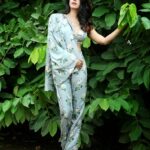 Vindhya Tiwari Instagram - Incomprehensibly beautiful -an endless prospect of magic and wonder 🌱😇 Mumbai, Maharashtra