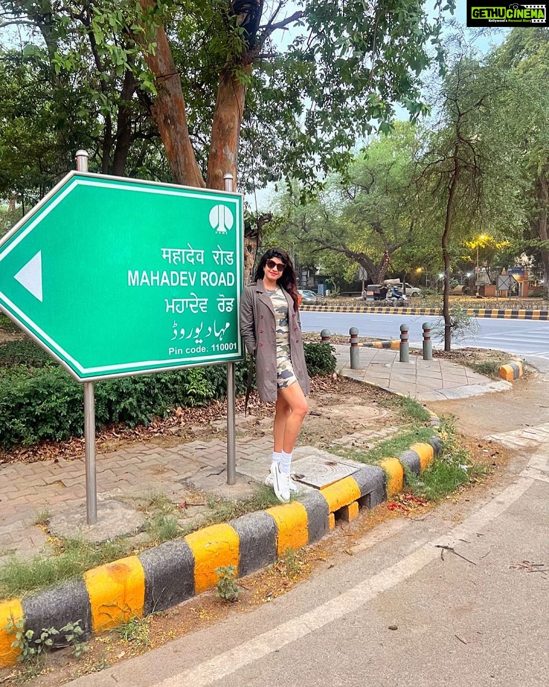 Vindhya Tiwari Instagram - Just about now ❤️ Special screening for bjp core committee at film division auditorium @filmdivision @nostrum_ent #theconversion Delhi, India