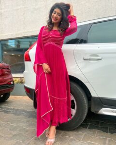 Vindhya Tiwari Instagram - Hello Hyderabad 💕 
Promotions @nostrum_ent #theconversion releasing 6th may …see u at theatres near u !!