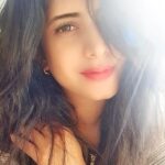 Vindhya Tiwari Instagram - Sunkissed Winter Mornings 🌄 #lovemyhome #lovesunshine #sunrays #nature ❤ Mumbai, Maharashtra