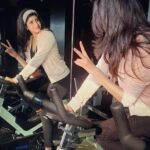Vindhya Tiwari Instagram - V✌for?? #goodmorning #workout #cycling Mumbai, Maharashtra
