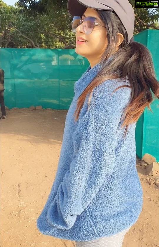 Vindhya Tiwari Instagram - Do u feel my happiness?❤ Kaisa laga mera ghar ⛺ for few days? @mandufestival @amithtyagi @atsbb @efactorexperiences @incredible__mp #newyearvibes #event #2022 Mandu, Madhya Pradesh