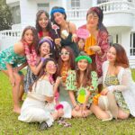 Vindhya Tiwari Instagram - Let's flamingle @sadh_villa ❤ Becoz it's my sweetest Mansi's #bachellorette #mereyaarkishaadihai #friendsforever @dearmansi @shrenuparikhofficial @officialsurbhic @amu.desh16 @reena.s.jain @nehalaxmi_ @mreenaldeshraj Vista Sadh Villa