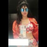 Vindhya Tiwari Instagram - Exercise gives u what ?? It gives me - Good feeling Grt body Better skin Boost of energy Better mood Most importantly Happiness 😊 The best answer will get pinned📍 #selfie #gym #dressingroom #happy #exercise #healthylifestyle #howsthejosh #proudvindhyaians Mumbai, Maharashtra
