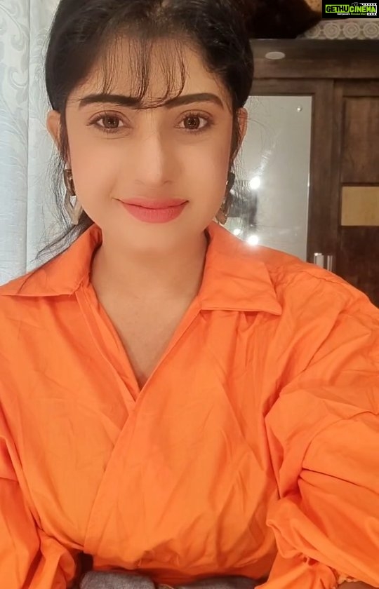 Vindhya Tiwari Instagram - Lo kar diya aj ka live share 🙈 The longestttt bye ever 🤣 U all r so cuteeeeee 🤗❤ #live #interactions #okbye Mumbai, Maharashtra