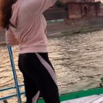 Vindhya Tiwari Instagram - काल भी तुम और महाकाल भी तुम लोक भी तुम और त्रिलोक भी तुम शिव भी तुम और सत्य भी तुम! महाशिवरात्रि की शुभकामनाएं 🙏🏻❤️🕉️