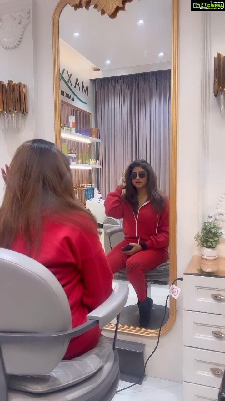 Vindhya Tiwari Instagram - Janhit mein jaari ⛔️😂#valentinedayspecial kaisa gaya apka valentine ??