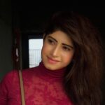 Vindhya Tiwari Instagram - Hey I see you !! I see your strength and courage, your hesitations and fears. I see the way you love others, and your struggle to love yourself. I see how hard you work to grow, and your dedication to heal. I see your vulnerable humanity, and your transcendent divinity. I see you,love n respect becoz I love what I see in you n that you is “me”❤️ #borntoshine ⭐ Mumbai, Maharashtra