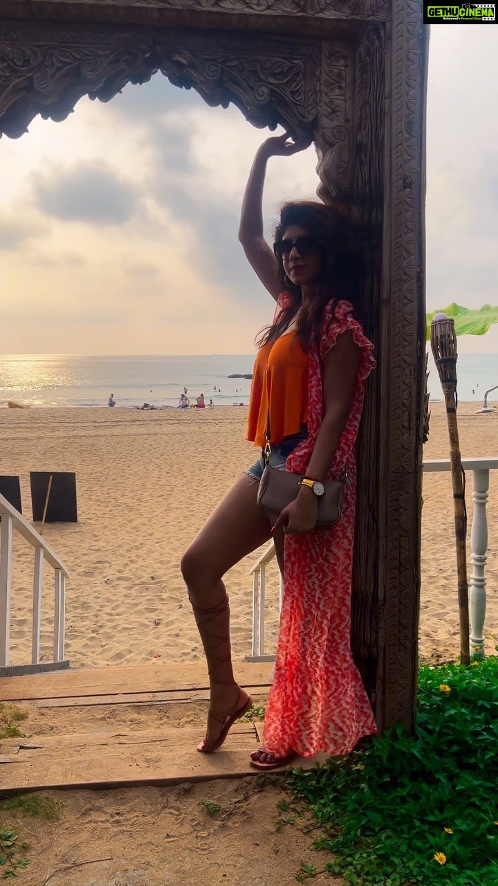 Vindhya Tiwari Instagram - Good mornings like this 🧡 @agondacottages_ #agondacottages ….can u feel the Goa vibes ?? #goa #shoot #destination #love !! Agonda, Goa, India