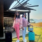 Vindhya Tiwari Instagram - Mummy n me twinning together @project_karjat thank u for everything we loved being here ❤️ #birthdayvibes