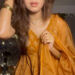 Vindhya Tiwari Instagram - Diwali 🪔 vibes Thank u @ananyaarora2013 Dress @bunaai Shot @digitekofficial #ledringlight #gimble #happydiwali Varanasi - Kashi - Banaras