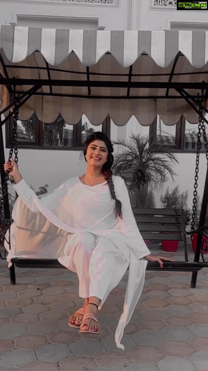 Vindhya Tiwari Instagram - आरजू बस इतनी सी….❤️
