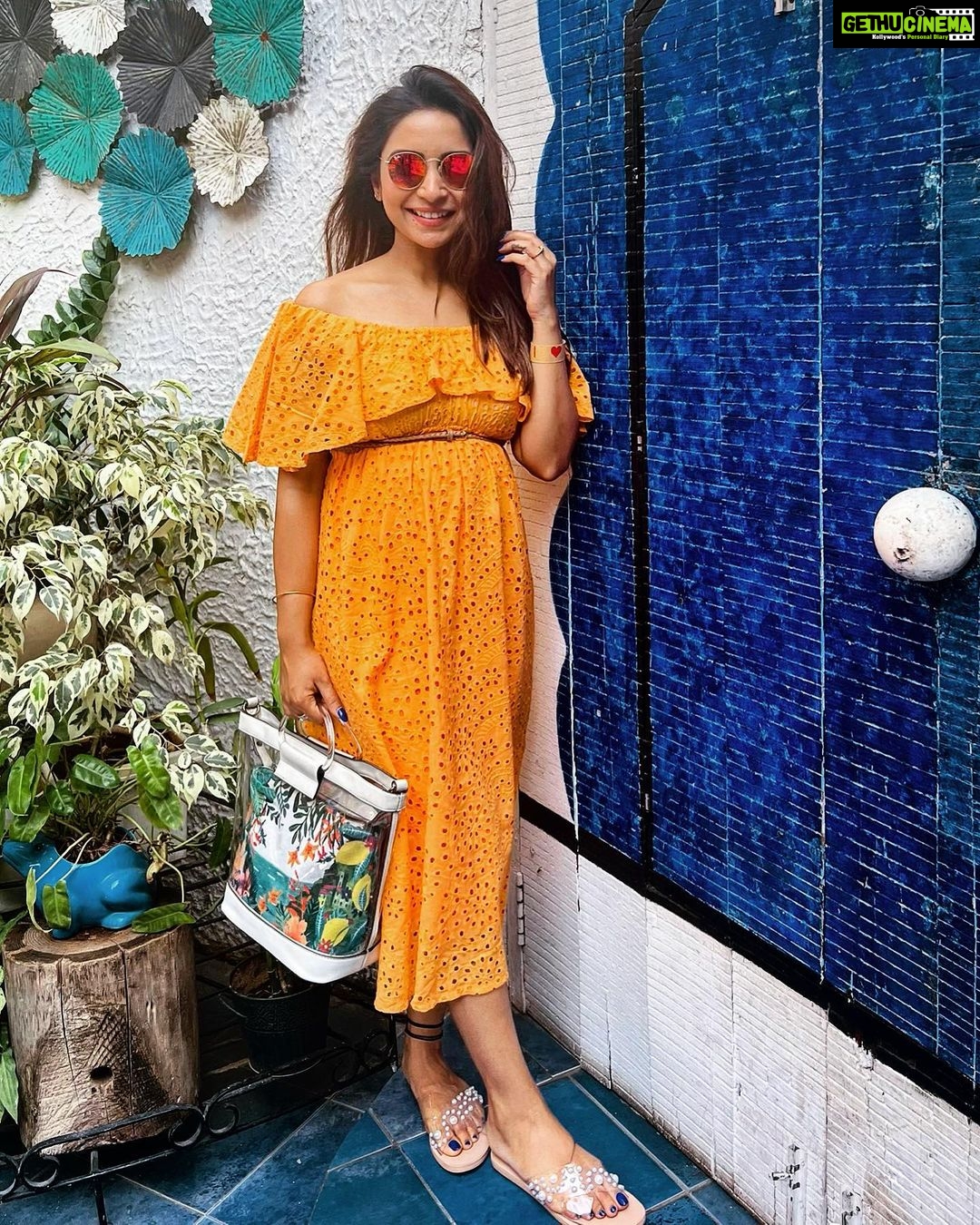 Vinny Arora Instagram - Isn’t it lovely !? 🧡