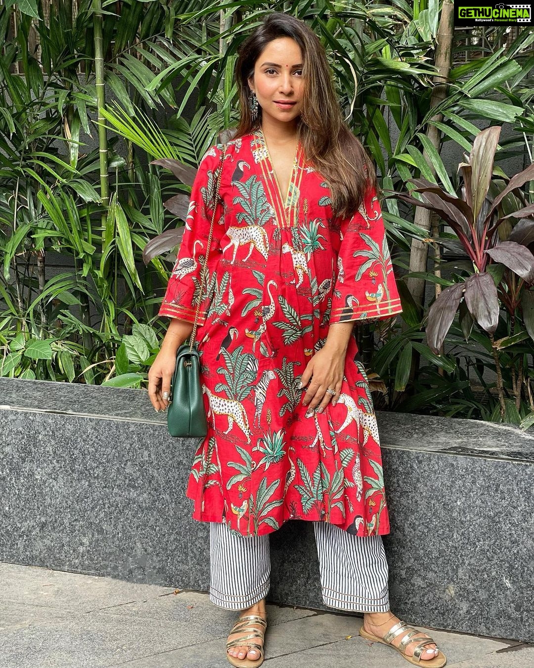 Vinny Arora Instagram - #nofilter #noedits #nobloating just the sun doing a good job.. #shotoniphone