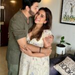 Vinny Arora Instagram - #babydhoopar had the warmest, sweetest, love filled sunday with aunts & uncles who couldn’t make it to our baby shower, hence decided to bring the baby shower home ♥️ Thank you just isn’t enough to express the joy we felt yesterday, the yummy food, fun games, all the lovely gifts & warmest energy 🥰 Going to say it anyway, thank you @iridhidogra @iakshaydogra @sakshi0801 @sanayairani @itsmohitsehgal @hegdeg Pashmin & Barun , happy to have you guys ♥️♥️♥️