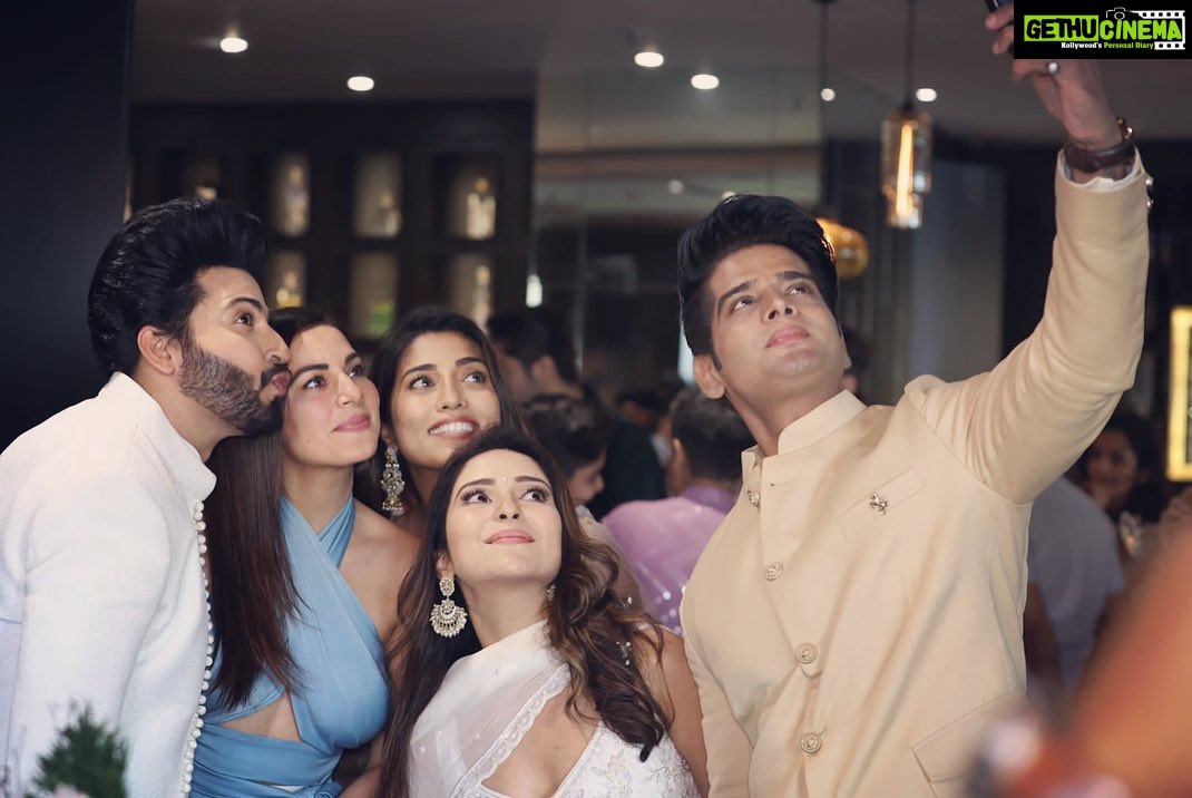 Vinny Arora Instagram - This is Us ♥️🧿 #babydhoopar