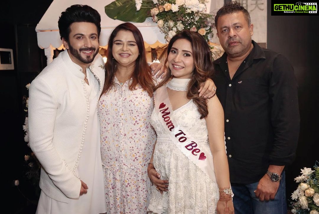 Vinny Arora Instagram - This is Us ♥️🧿 #babydhoopar