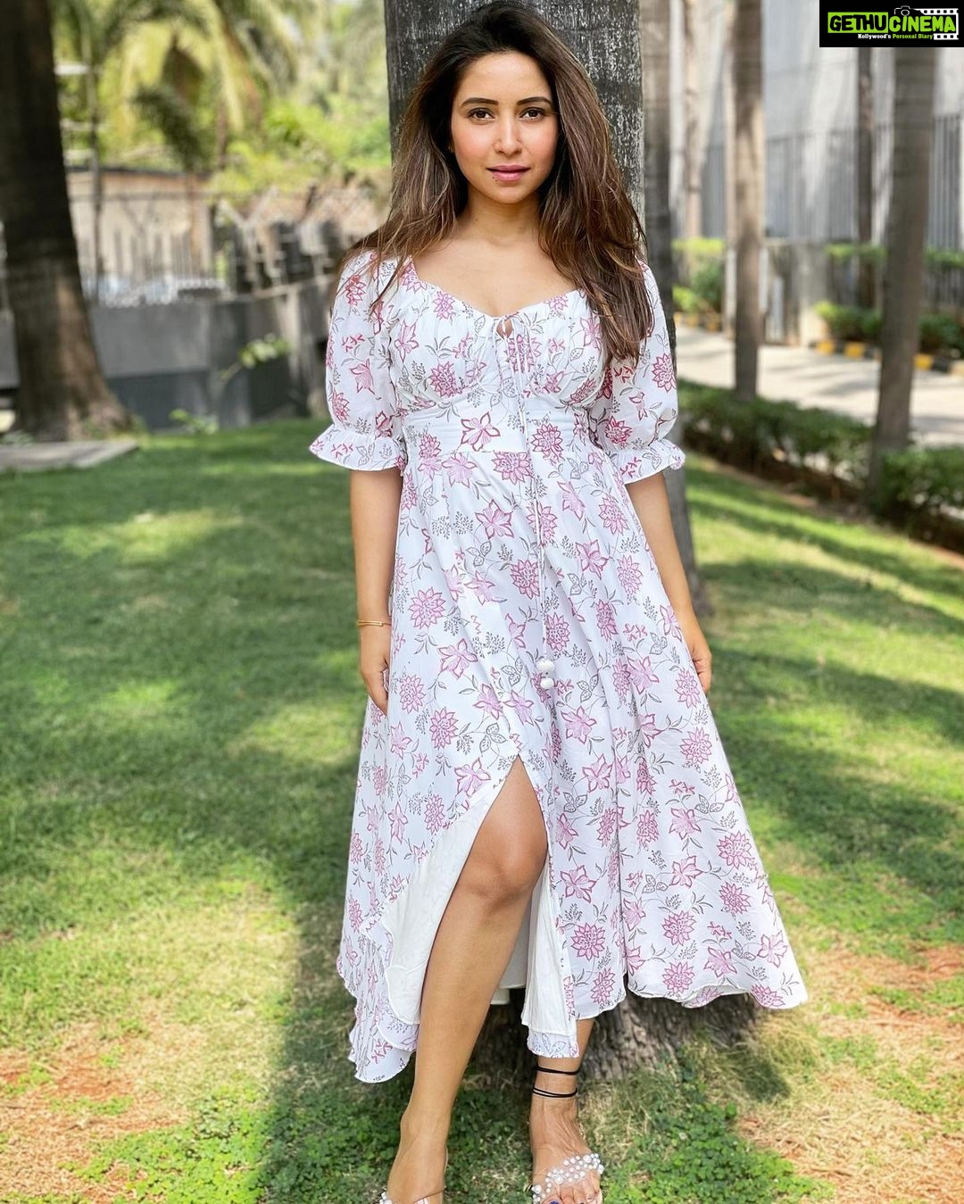 Vinny Arora Instagram - Sheโs evolving, youโre gonna have to get to know her again ๐๐๐ป๐ฆ