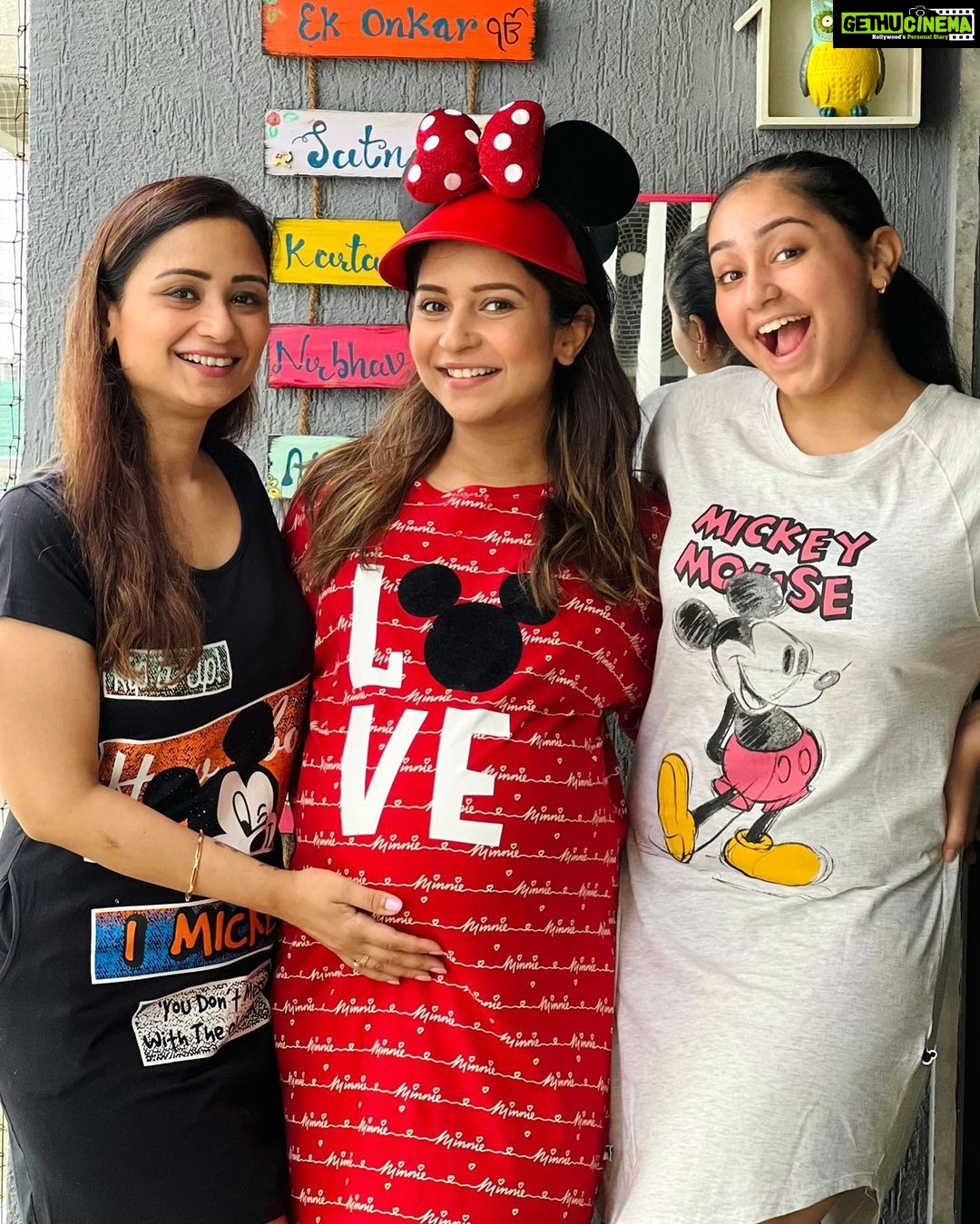 Vinny Arora Instagram - Happy birthday my precious girl @ikmeet_arora ❤️This year promise you’ll care a lil more for yourself & a lil less for the rest of us .. Wishing you good health , a hell lotta WFH , many beautiful plants , happy dances, hopefully a pet & loads of Zayn time 😌 Every year I love you more than the previous 😘😘