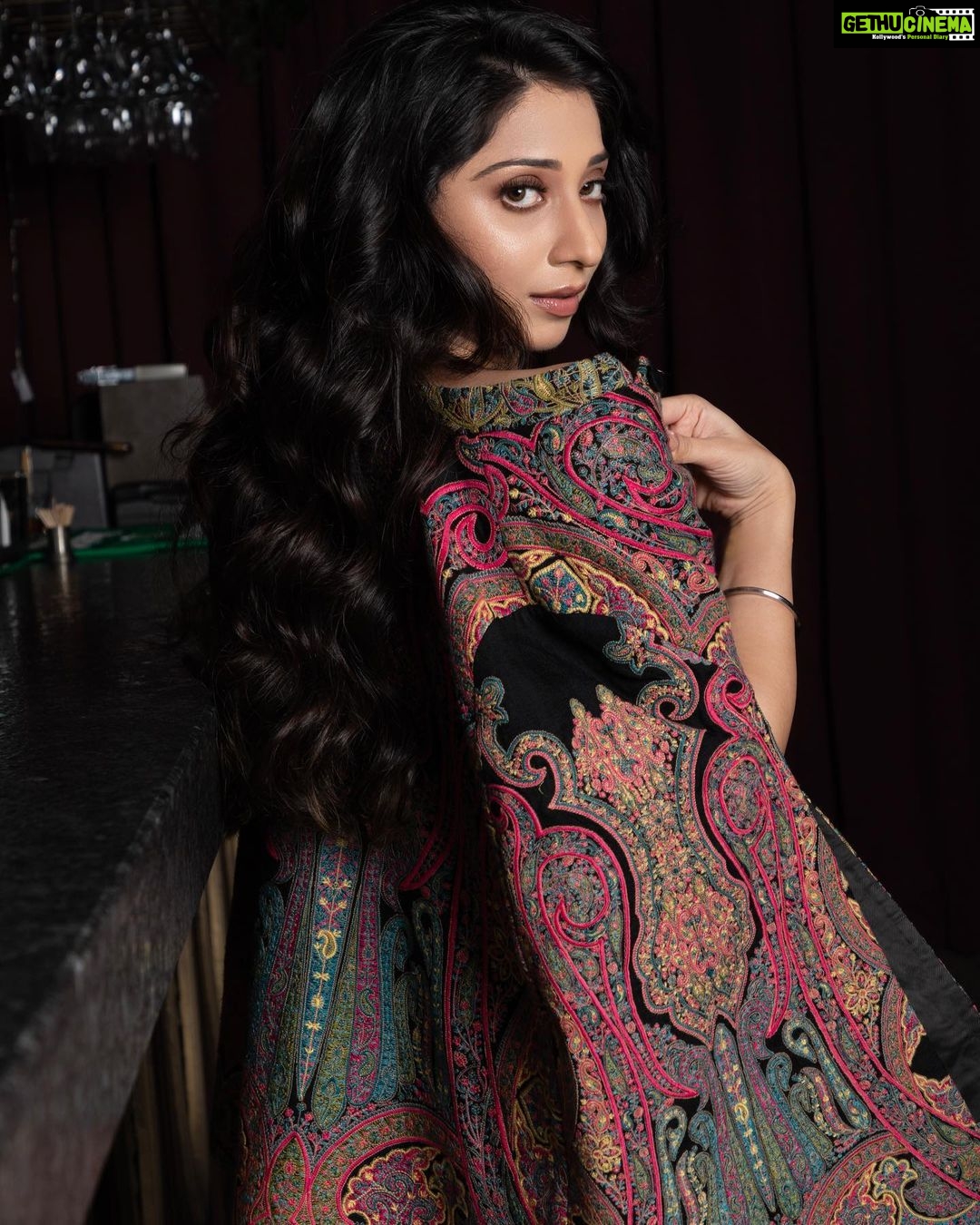 Vrushika Mehta Instagram - To recognise her see the last image ๐ค . . Shot by @photographybyafn Styled by @aesana0710 Makeup @johar_khan786 Hairstyling @nikkiishahofficial Outfit courtesy @taroobofficial @tlmconsultancy Jewellery @blingvine Location @mitron.kandivali @maverick.communication01