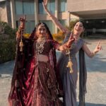 Vrushika Mehta Instagram – Hum ladki wale hai ๐ค๐ป๐ฅ
Half n hour tak socha kya likhu kuch samaj nai aya bus look at our last picture we both wished for SRK romance โค๏ธ
Congratulations @soulstartribe11 & @ashu_revhead have a beautiful married life โค๏ธ
pc: @harshmodi_4
Thankie @manankighedia for this lovely outfit ๐
#marriage #marriagegoals #instagram #instalike