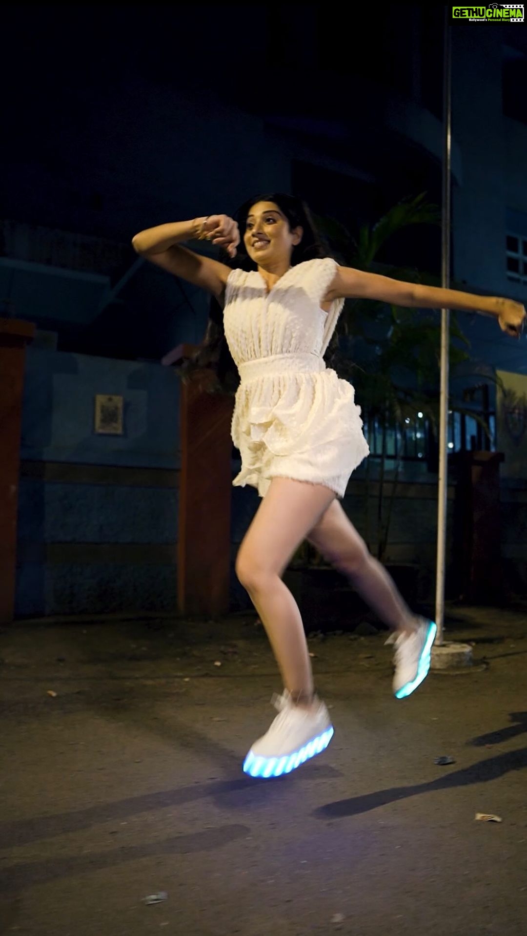 Vrushika Mehta Instagram - Couldn’t find a better trend with these shoes 😜👟 ps: My shoes are damn quirky na 🔥 shoes: @thequirkynaari #reelitfeelit #feelitreelit #dance