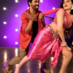 Vrushika Mehta Instagram - Tapping my feet with thumkeshwari 🔥 Comment your fav emoji for this video. 🔥Also I badly want @varundvn to see this 🫣 Ps: We did try to recreate their outfits as well. @kritisanon & @varundvn are hot and cute on another level 😍 Choreography: @rohitmandrulkar sir Location: @mantras11official shot by: @aniket_kale01 #reelitfeelit #feelitreelit #thumkeshwari
