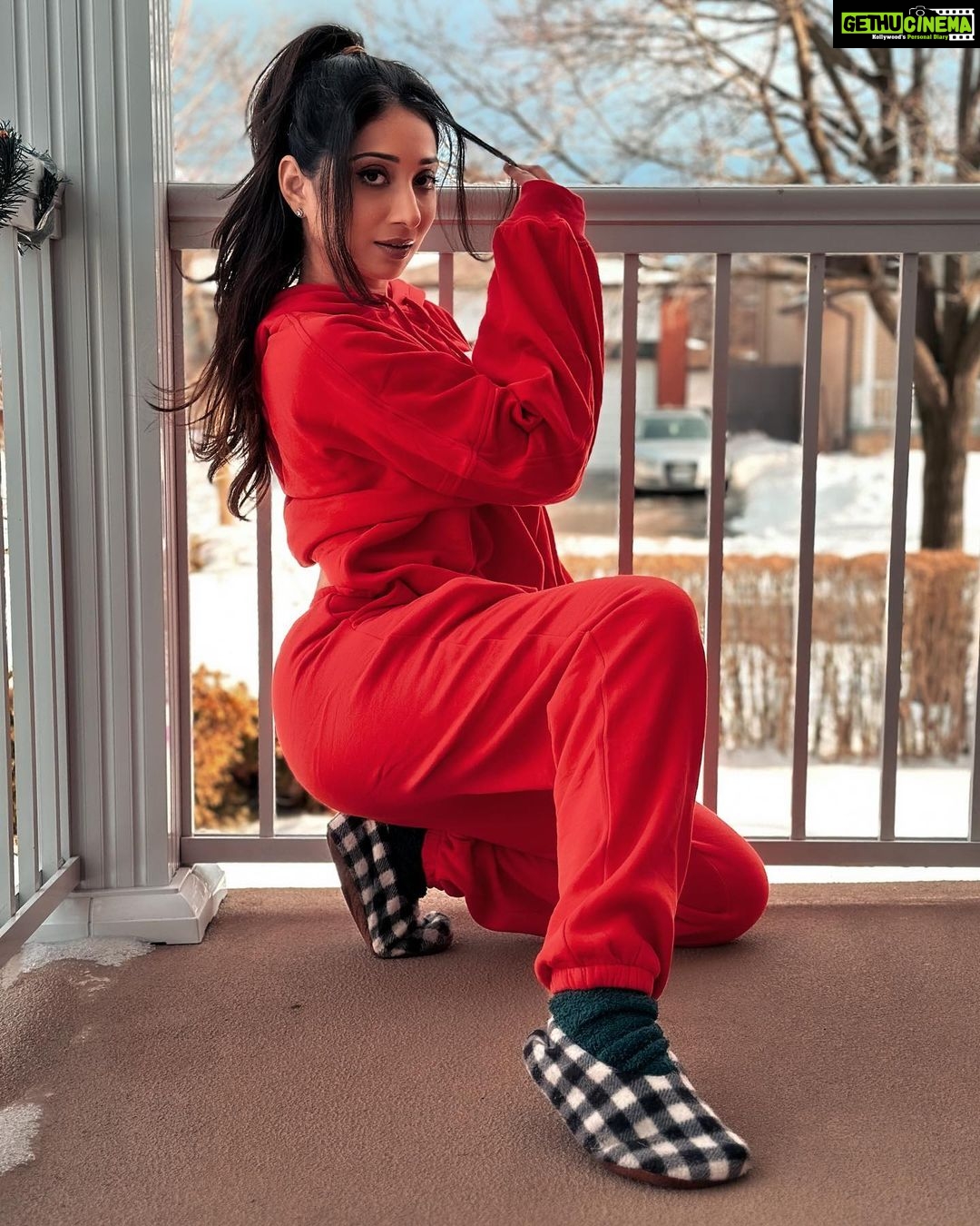 Vrushika Mehta Instagram - RED the colour of ___________? . .Wearing: @shophighlane Pc: @saurabhghedia21 #photooftheday #instagram #vrushikamehta #canada