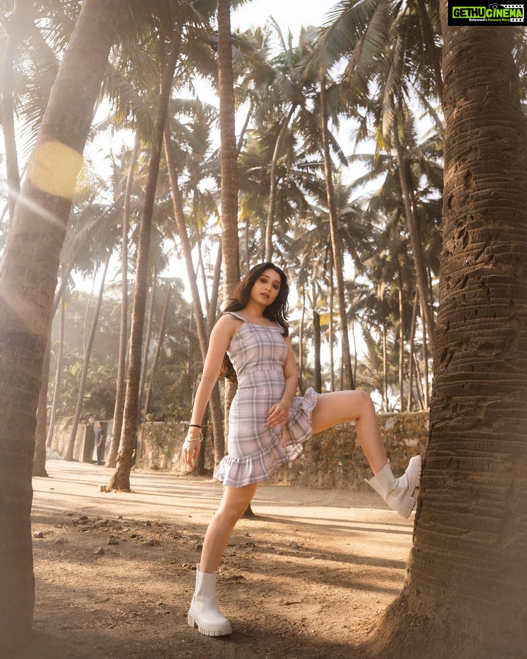Vrushika Mehta Instagram - Caption batao koi funny π€ͺ Coz din hai bohot sunny βοΈ π . Photography: @deepak_das_photography Styled by: @ananyaarora2013 Dress by @indo_philia MUA: @johar_khan786 #photooftheday #photoshoot