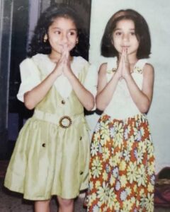 Vrushika Mehta Instagram - Hum ladki wale hai 🤙🏻🔥 Half n hour tak socha kya likhu kuch samaj nai aya bus look at our last picture we both wished for SRK romance ❤️ Congratulations @soulstartribe11 & @ashu_revhead have a beautiful married life ❤️ pc: @harshmodi_4 Thankie @manankighedia for this lovely outfit 💕 #marriage #marriagegoals #instagram #instalike