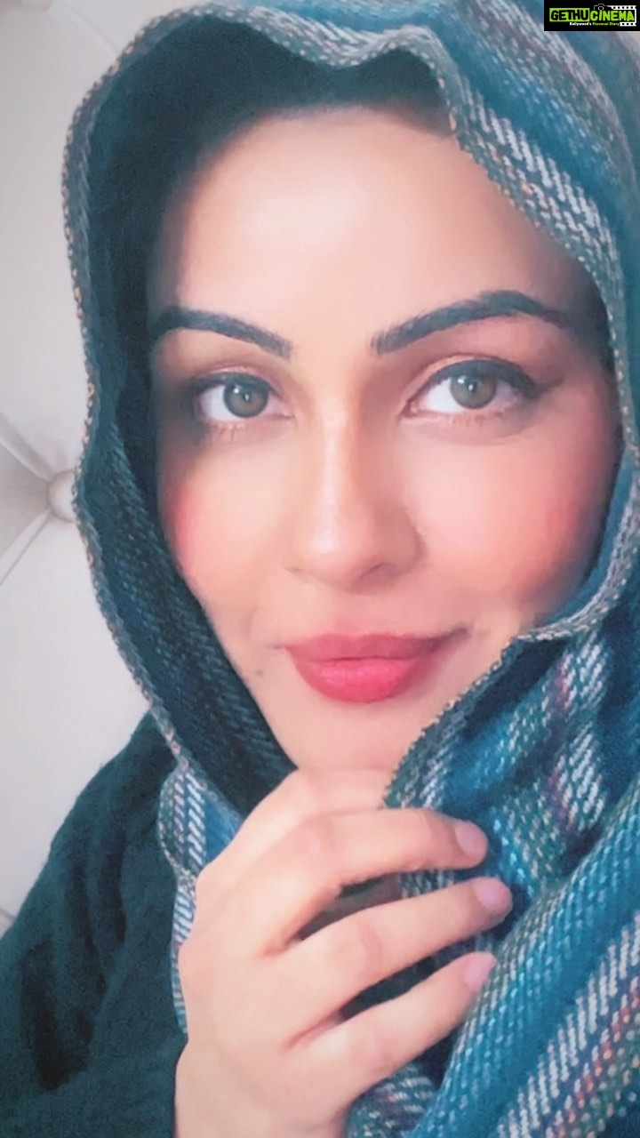 Actress Yamini Malhotra HD Photos and Wallpapers December 2022 - Gethu