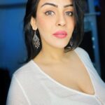 Yamini Malhotra Instagram - Tumhari Padosan hu main 💓 . #blogger #bloggerindia #indianblogger #indianinfluencer #gurgaongirls #delhigirl #gurgaonblogger #gurgaonbloggers #delhiblogger