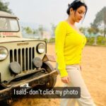 Yamini Malhotra Instagram - If you were Paparazzi 😛I would have shown full attitude 🤣 . #paparazzi #paparazi #photoshoot #photos #gurgaon #gurgaongirls #gurgaondiaries #gurgaonblogger #gurgaonbloggers #viral #viralbhayani Jaipur, Rajasthan