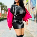 Yamini Malhotra Instagram - Catch me if you can 💓 . #blackdress #littleblackdress #pinkjacket #pufferjacket #fashion2023 #winterfashion #longboots #fashioninfluencer #fashioninfluencerindia #indianfashionblogger #indianfashionblog #gurgaonblogger #gurgaonbloggers #gurgaonbloggerscommunity #gurugram #gurugramblogger #gurgaoninfluencer #influencerindia #indianinfluencer Gurugram
