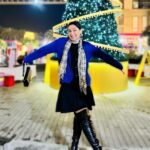 Yamini Malhotra Instagram - Merry Christmas 🎄 . #christmas #christmasoutfit #christmasdecor #christmastree #winteroutfit #winterfashion2022 #winterwonderland #winterwear #winteroutfits #fashioninfluencers #fashioninfluencer #indianinfluencer #fashionblogger #delhiblogger #delhibloggers #gurgaonblogger #gurgaonbloggers #gurgaontimes #gurgaongirl #delhigirls #worldmark #gurgaonplaces #gurgaonfoodblogger #gurgaonmalls Worldmark Gurgaon