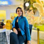 Yamini Malhotra Instagram - In the fairyland ✨ . #winterfashion2022 #winteroutfit #winterfashion #gurgaon #gurgaongirls #gurgaoncafe #gurgaonfoodie #gurgaonbloggers #gurgaonblogger #gurgaonlife #gurgaonfashionblogger #delhiblogger #delhibloggers #fashionblogger #indianfashionblogger #indianinfluencer Golf Course Road